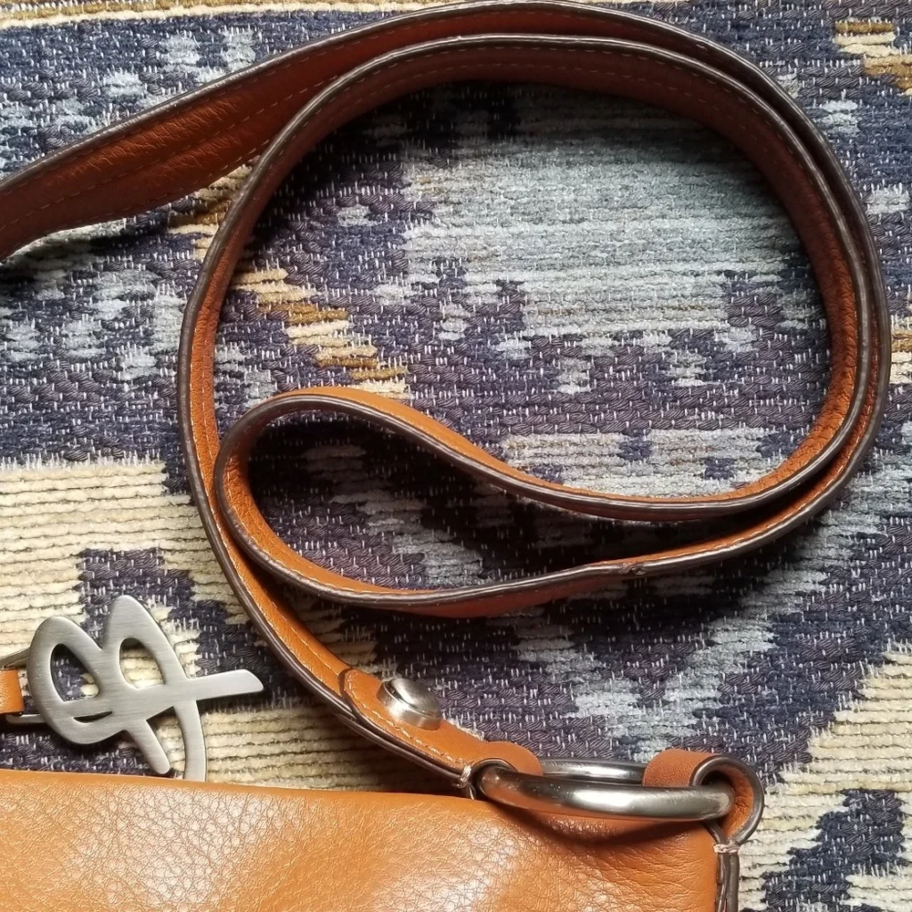B. Markowsky Leather Brown Crossbody - Picture 6 of 9